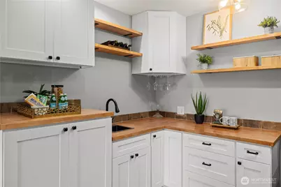 528 W Lake Sammamish Parkway SE, Bellevue, WA 98008 - Photo 23