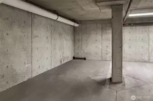 8750 Greenwood Ave N, Seattle, WA 98103 - Photo 17