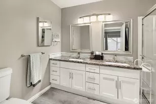 8750 Greenwood Ave N, Seattle, WA 98103 - Photo 13