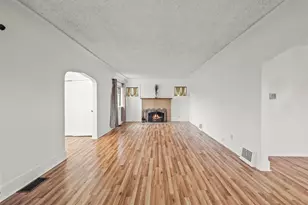 211 S 46th St, Tacoma, WA 98418 - Photo 5