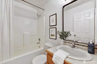 12017 32nd Avenue NE #B, Seattle, WA 98125 - Photo 13