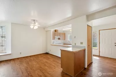 127 Union Avenue NE, Renton, WA 98059 - Photo 3