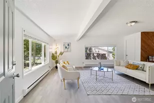 19520 Grannis Rd, Bothell, WA 98012 - Photo 3