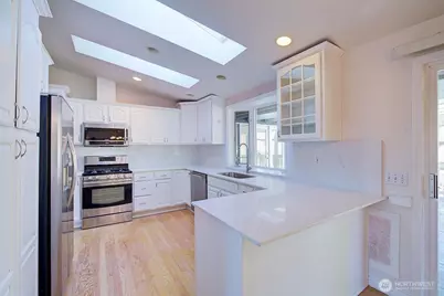 13902 Beverly Park Road, Lynnwood, WA 98087 - Photo 15