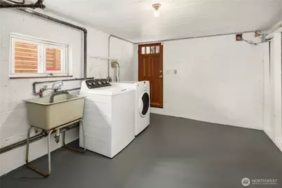 11252 Evanston Avenue N, Seattle, WA 98133 - Photo 25