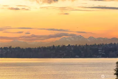 10142 NE 63rd Street, Kirkland, WA 98033 - Photo 3