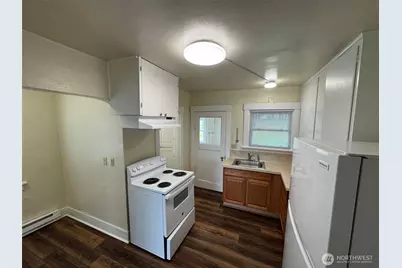 820 E 2nd Street, Port Angeles, WA 98362 - Photo 13