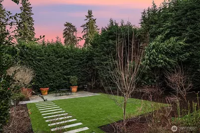 2001 Broadmoor Drive E, Seattle, WA 98112 - Photo 37