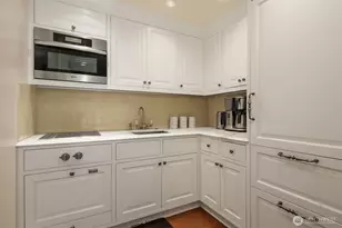 2001 Broadmoor Dr E, Seattle, WA 98112 - Photo 31