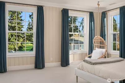 2001 Broadmoor Drive E, Seattle, WA 98112 - Photo 27