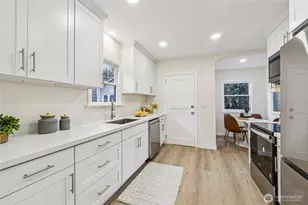 5607 5th Ave NE, Seattle, WA 98105 - Photo 9