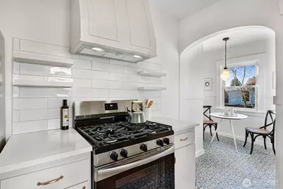 6727 6th Avenue NW, Seattle, WA 98117 - Photo 11