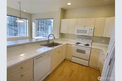 18652 NE 55th Way, Redmond, WA 98052 - Photo 11