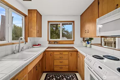 9512 Olson Road NW, Bremerton, WA 98311 - Photo 13