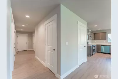 2426 2nd Street SE, East Wenatchee, WA 98802 - Photo 5