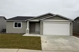 2426 2nd St SE, East Wenatchee, WA 98802 - Photo 1