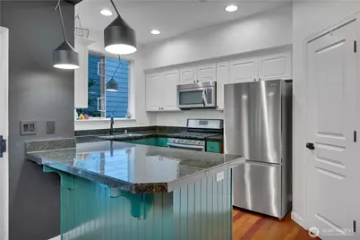 2367 Yakima Court, Tacoma, WA 98405 - Photo 9