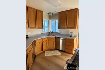 651 SE Bayshore #B301, Oak Harbor, WA 98277 - Photo 15
