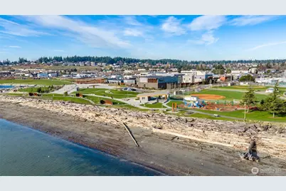 651 SE Bayshore #B301, Oak Harbor, WA 98277 - Photo 3