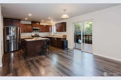 244 NE Tronson Circle, Bremerton, WA 98311 - Photo 9