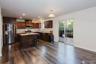 244 NE Tronson Cir, Bremerton, WA 98311 - Photo 9