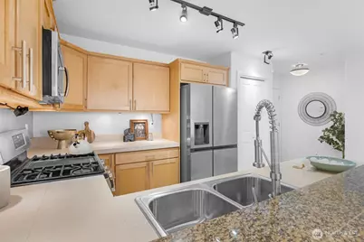 1415 6th Avenue N #401, Seattle, WA 98109 - Photo 19