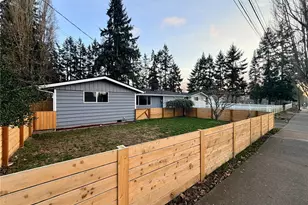 3711 Grandview Dr W, University Place, WA 98465 - Photo 3