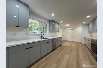 6716 Mt Tacoma Drive SW, Lakewood, WA 98499 - Photo 13