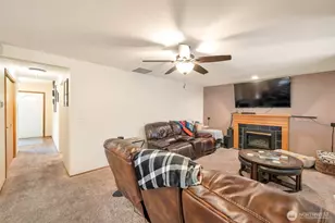 824 130th St E, Parkland, WA 98445 - Photo 13