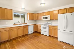 1417 N 97th St, Seattle, WA 98103 - Photo 7