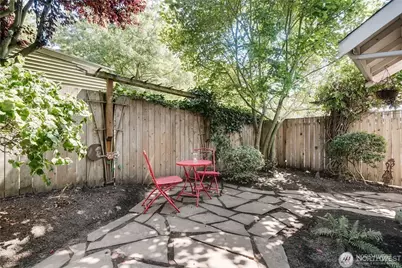 1417 N 97th Street, Seattle, WA 98103 - Photo 3