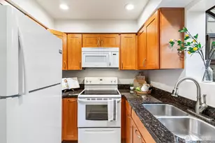 3905 108th Ave NE, Bellevue, WA 98004 - Photo 15