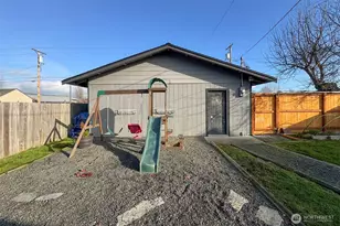1121 Georgiana St, Port Angeles, WA 98362 - Photo 25