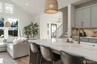 800 E 37th Street, Vancouver, WA 98663 - Photo 3