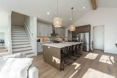 800 E 37th Street, Vancouver, WA 98663 - Photo 17