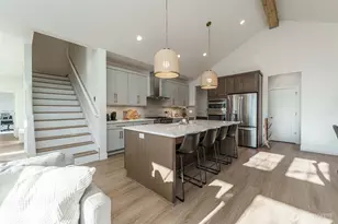 800 E 37th St, Vancouver, WA 98663 - Photo 17