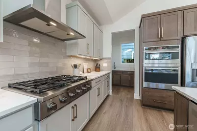 800 E 37th Street, Vancouver, WA 98663 - Photo 13