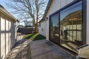 800 E 37th St, Vancouver, WA 98663 - Photo 35