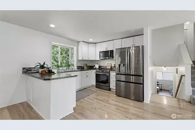 17815 152nd Place SE, Renton, WA 98058 - Photo 9