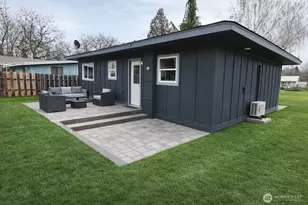 919 E Johnson Ave, Chelan, WA 98816 - Photo 5