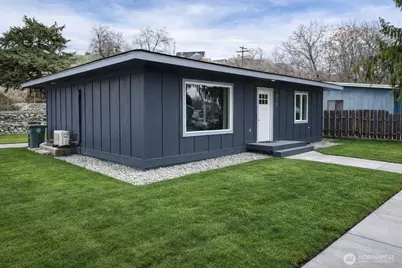 919 E Johnson Avenue, Chelan, WA 98816 - Photo 1