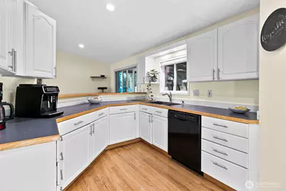 7219 193rd Avenue E, Bonney Lake, WA 98391 - Photo 15