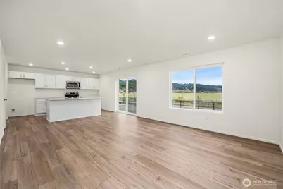 655 Salzer Creek Drive, Centralia, WA 98531 - Photo 5