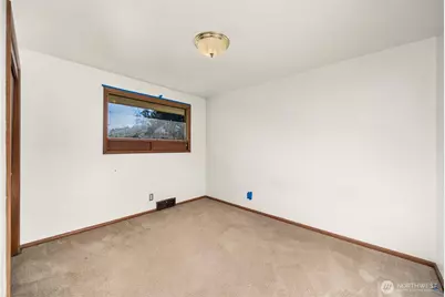 1621 N 103rd Street, Seattle, WA 98133 - Photo 9