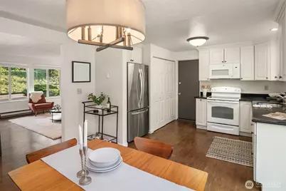 5055 7th Avenue NE, Seattle, WA 98105 - Photo 9