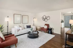 5055 7th Ave NE, Seattle, WA 98105 - Photo 3