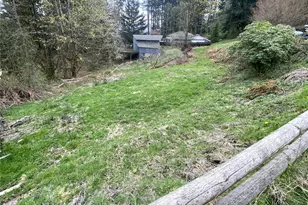 17600 SE Cougar Mountain Dr, Issaquah, WA 98027 - Photo 1