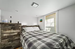 4915 Linden Ave N, Seattle, WA 98103 - Photo 29