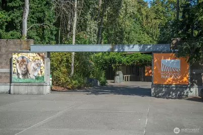 4915 Linden Avenue N, Seattle, WA 98103 - Photo 39