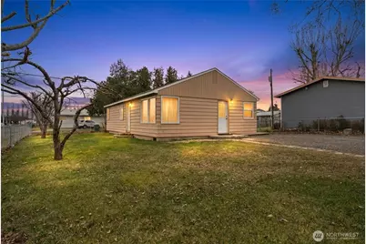 705 W 9th Street, Warden, WA 98857 - Photo 3